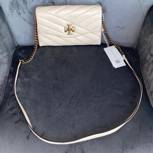 Tory Burch New Cream Kira Chevron Quilted Leather Chain Wallet